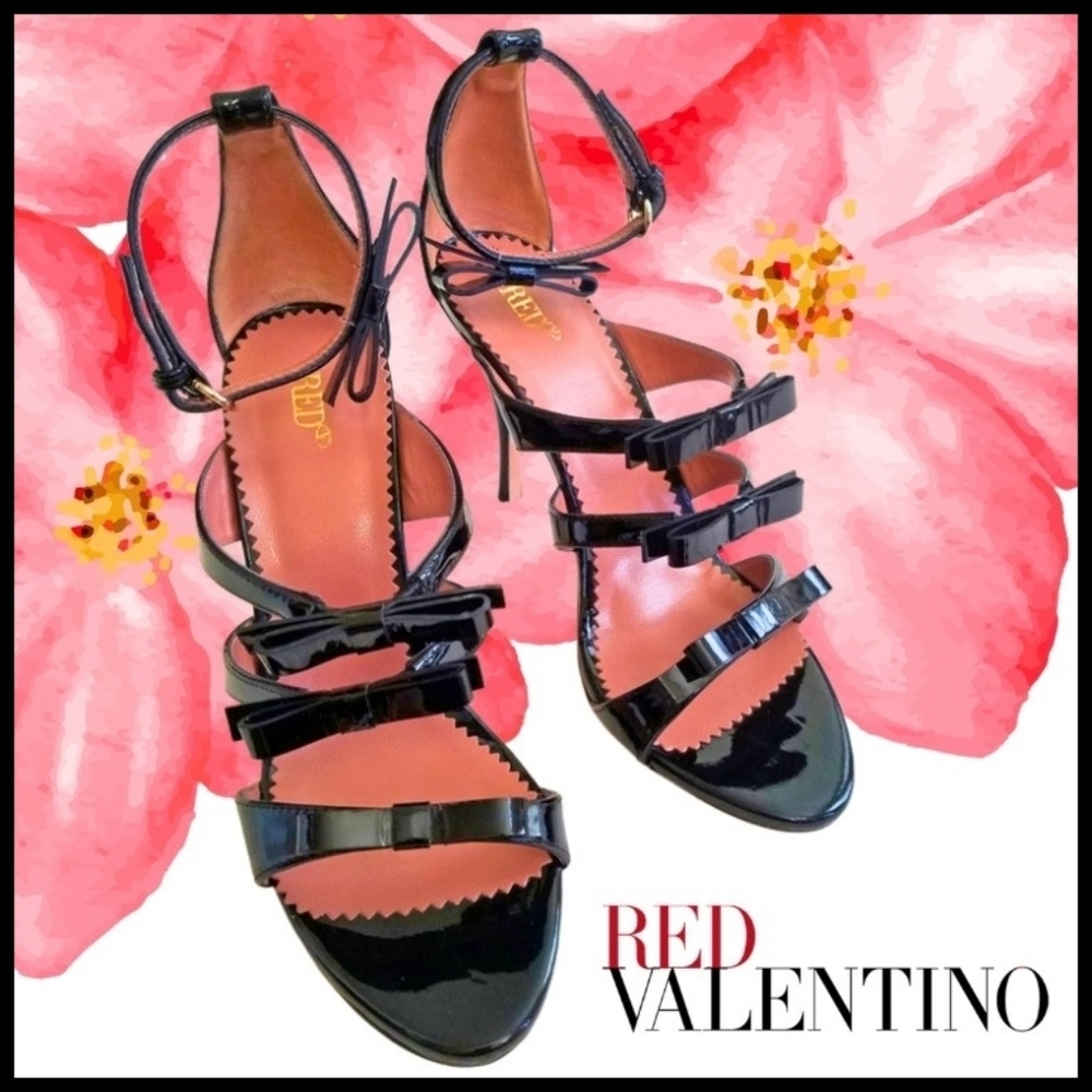 NWT RED (V) Bow-Embellished Patent Leather Sandals